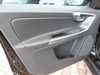 Volvo XC60 D3 2.0L Drive-E Kinetic Geartronic - 12