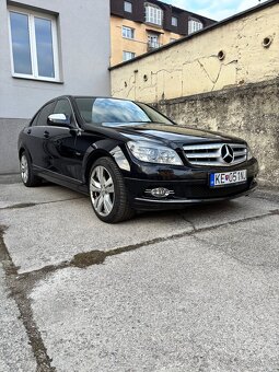 Mercedes c - 12