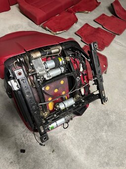 BMW e36 coupe červený interier - 12