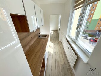 REKONŠTRUOVANÝ 2 IZBOVÝ BYT, 48M2, UL. L.NOVOMESKÉHO, SENICA - 12
