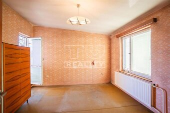 Unikátna príležitosť - Rodinný dom s veľkým pozemkom v... - 12