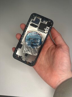 Predám originálne housingy pre iPhone – Stav A / AB / B - 12