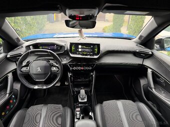 Peugeot 2008 GT - 12