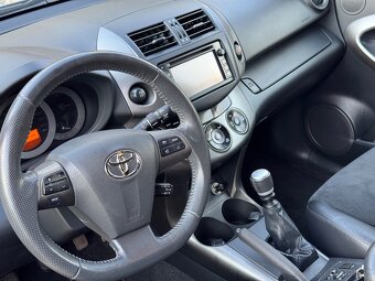 Toyota RAV4 - 12