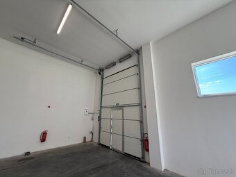 Skladový priestor 125 m² výška stropu 5,1 m Komárno Harčáš - 12
