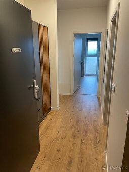 Moderný 2-izbový byt s garážou prenajom – Bratislava Labutia - 12