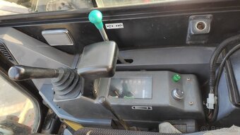 Bager Takeuchi TB23 + vrták + kladivo + 4 lyžice. - 12