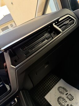 Volkswagen Touran 2.0 TDI  115PS Comfortline DSG - 12