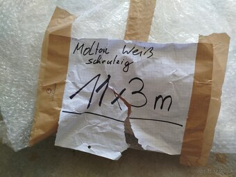 Predám čiernu látku - flauš, látka biely Molton - 12