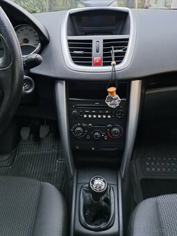 Predam Peugeot 207, r.v 2011, 1.4 Benzín - 12