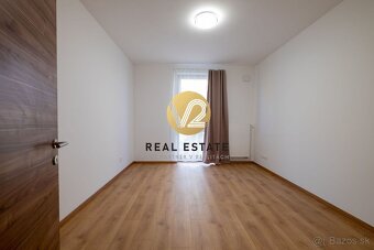 Prenájom – priestranný 4 izbový byt pri rieke, novostavba s  - 12