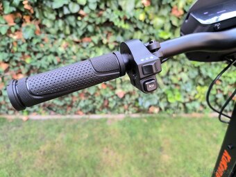 Kukirin G4 2025 - ZARUKA - 0 Kilometrov - 12