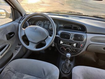 Renault Megane - 12
