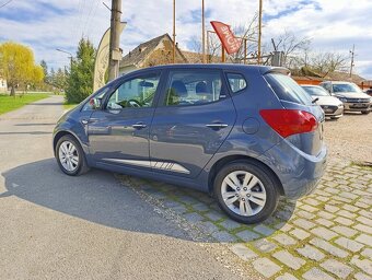 Kia Venga 1.4CRDI M6 16V My WORLD edícia. Rodinné auto. - 12