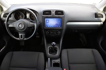 Volkswagen Golf 1.6 TDI z roku 2011 - 12