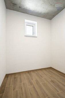 PRENÁJOM: KANCELÁRIE - DUNAJSKÁ STREDA, CZIBÓKOVÁ UL. - 12