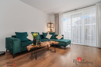 REZERVOVANÉ Moderný 2 izbový byt s parkovacím miestom Nitra, - 12