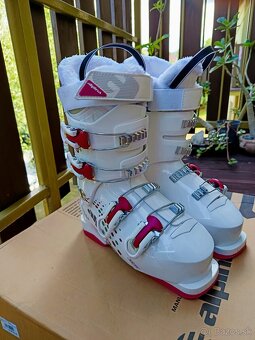 Dievčenské lyžiarky - 12