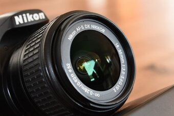 Nikon d3200 s VR AF 18-55 + brasna - nafotene 17 tisic.sn. - 12