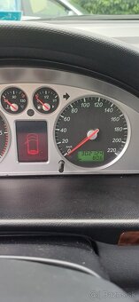 Ford Galaxy - 12