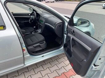 Škoda Octavia II 1.8 TSi 118kw ČR TOP VÝBAVA - 12