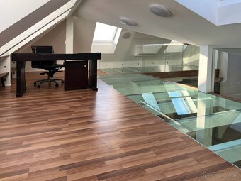 Prenajmem luxusný byt v priamom centre Topoľčian - 12