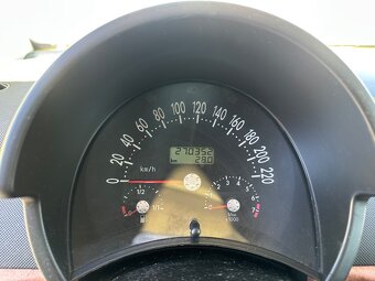 Volkswagen New Beetle 2.0 - 12