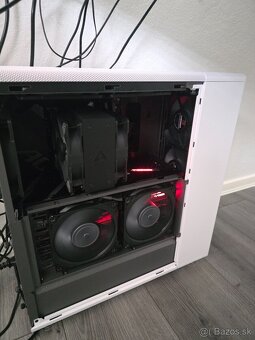 7800X3D, 9070XT 16GB, 32GB 6000Mhz - 12