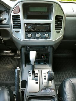 Mitsubishi Pajero Wagon 3.2 did FL - 12