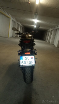 Honda CB650R - 12