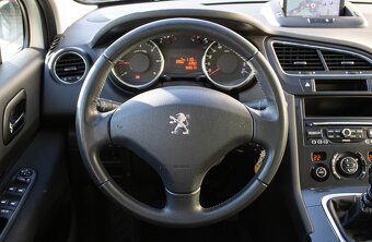 Peugeot 5008 2.0 HDi 110 kW – panoramatická strecha - 12
