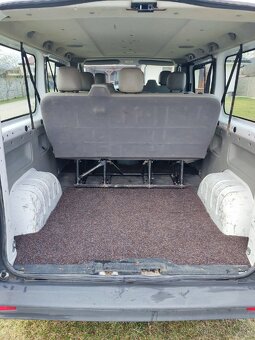 Renault Trafic 2,0 dci 2011 9 miestny, klíma - 12