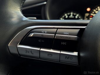 Mazda CX-30 ,2,0 benzín AUTOMAT 110Kw - 12
