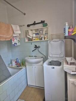 3 izbový byt na predaj s garážou  v Nových Zámkoch. - 12