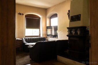 PREDAJ: Polyfunkčný objekt na križovatke, 1251 m2, Banská Št - 12