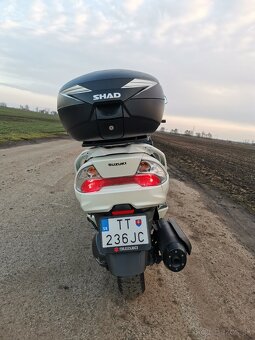Suzuki Burgman AN 400 - 12