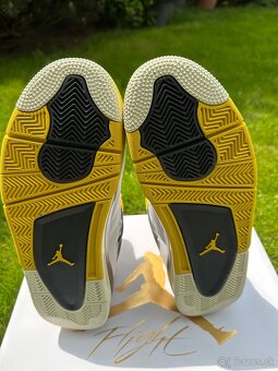 Tenisky Air Jordan 4 Retro EUR 44 - 12