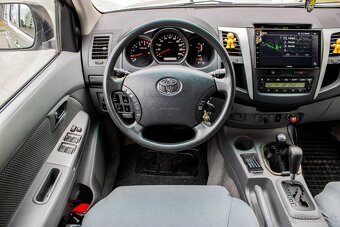 Toyota Hilux DC 3.0 4x4 - 12