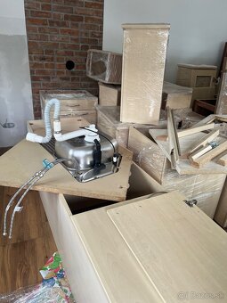 Kuchynska linka skoro nova-2 zostavy + drez a bateria - 12