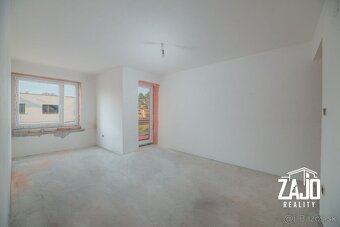 VEĽKÝ 7 IZBOVÝ RD – SOBLAHOV PRI TRENČÍNE - 12