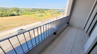 MODERNÝ 1,5i byt, NOV., LOGGIA, PARKING, BORY, Mateja Encing - 12