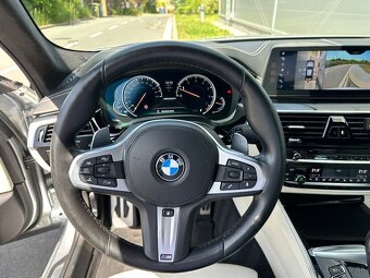 BMW M550i, xDrive, 1.MAJITEL, ČR, 2017, 4.4 BiTurbo V8, DPH - 12