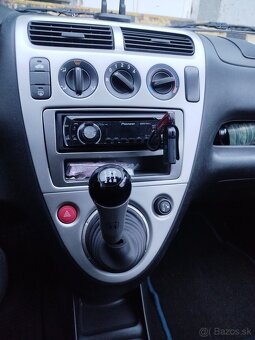 Honda Civic 7G - 12