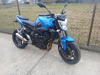 Yamaha FZ1 - 12