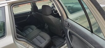ŠKODA OCTAVIA COMBI II 2.0TDI ELEGANCE - 12