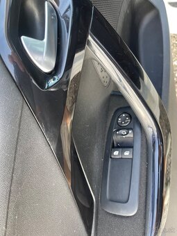 Peugeot 208 diesel  rok.2017 - 12