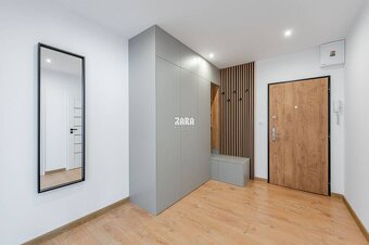 Tr.SNP - 2 izbový byt, loggia, 53 m2.Zariadený,KOMPLETNÁ REK - 12
