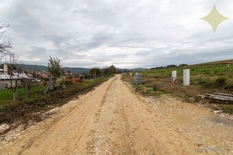 Exkluzívne na predaj nové stavebné pozemky s IS o veľkosti 8 - 12