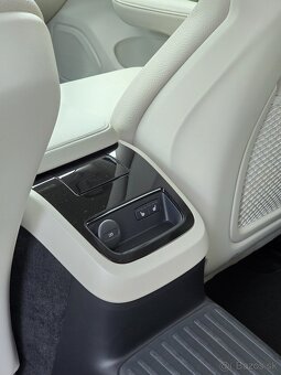 Volvo V60 T6 AWD - 12