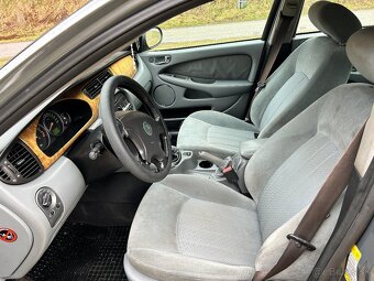 Jaguar x type - 12